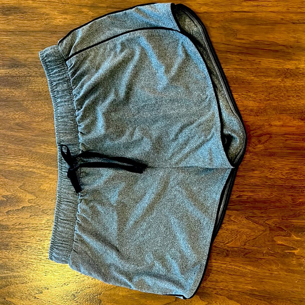 Juniors SO Gray Running short, Size XL
